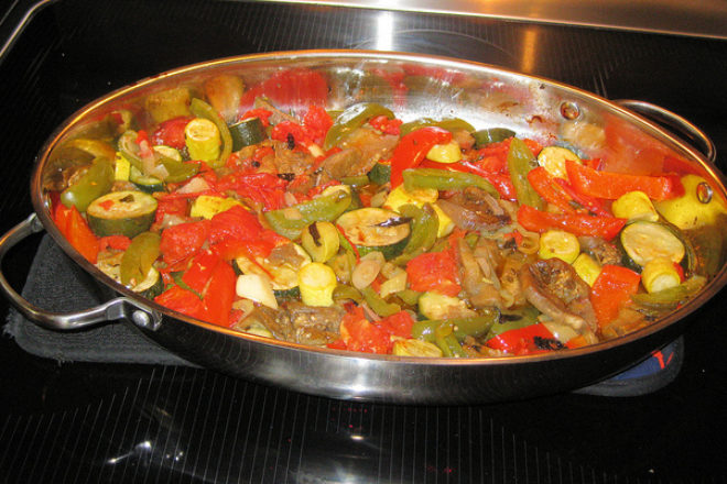 legume de vară la cuptor