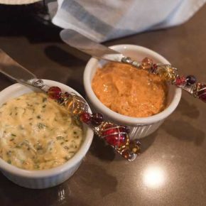 Unt tartinabil cu verdeţuri şi lămâie