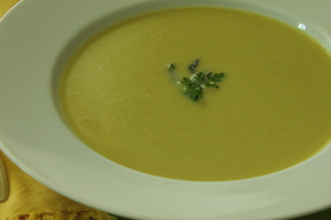 supă-cremă de sparanghel