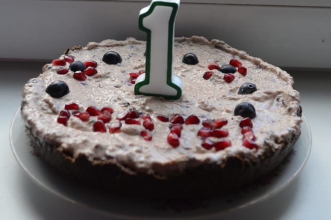 Tort cu cremă de brânză şi afine