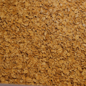 fulgi de ovăz cu fructe și iaurt